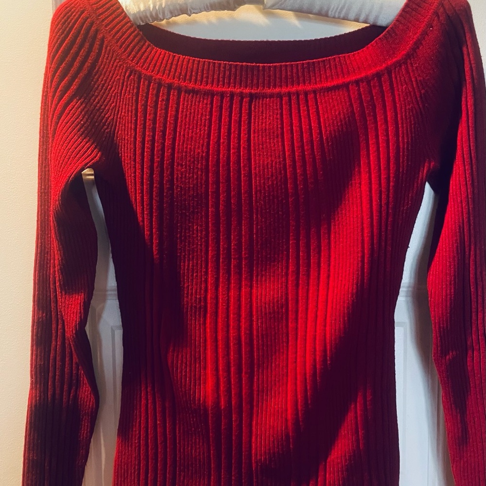 Grane brand Elegant Red Ribbed Women's Sweater